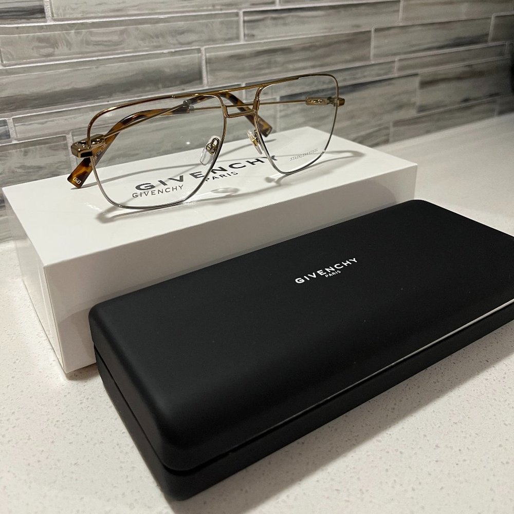 Givenchy Glasses Full Rim Including Fashion Lens